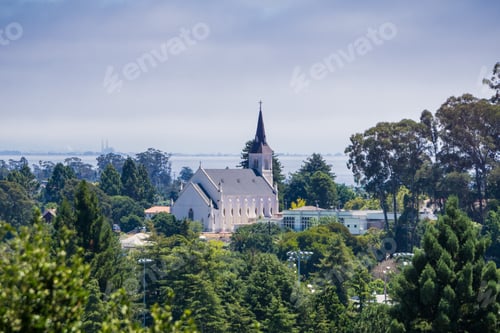 Preview: Catholic Church in Santa Cruz
