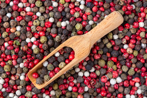 Preview: Mixture of dry round hot red pepper, black pepper, white pepper, green pepper
