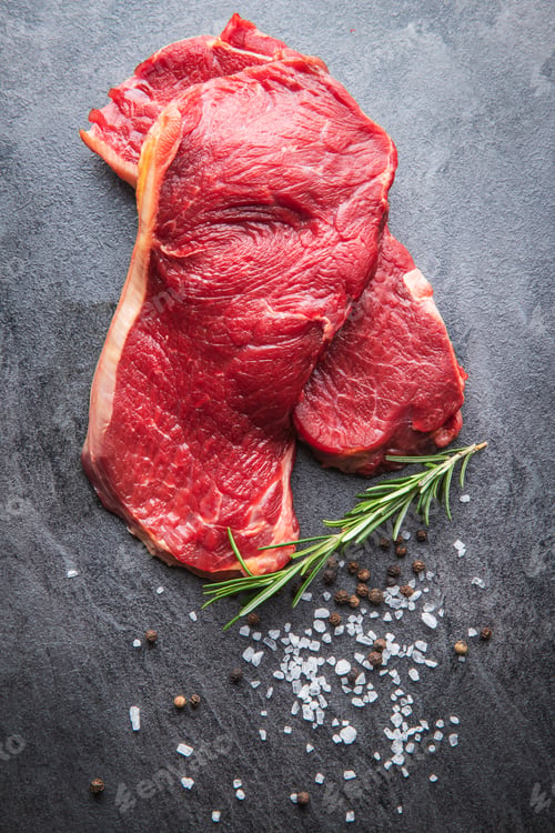 Preview: Fresh raw beef meat.