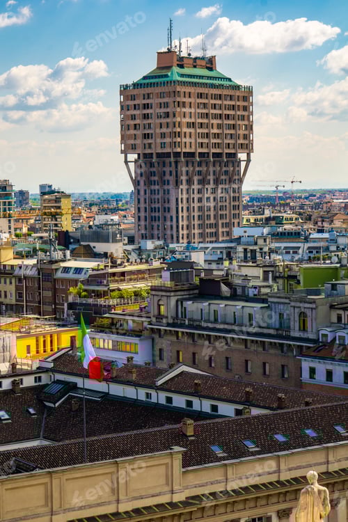 Preview: Torre Velasca in Milan, Italy