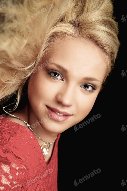Preview: Glamour Portrait Of Beautiful Woman Model