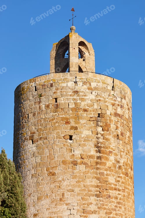Aperçu: Traditional medieval village of Pals. Tower of hours. Girona, Spain