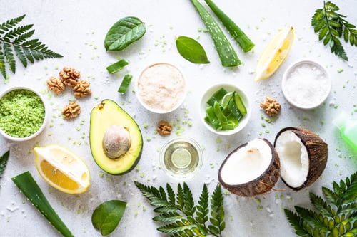 Vista previa: Natural cosmetic concept. Cosmetics products with ingredients.