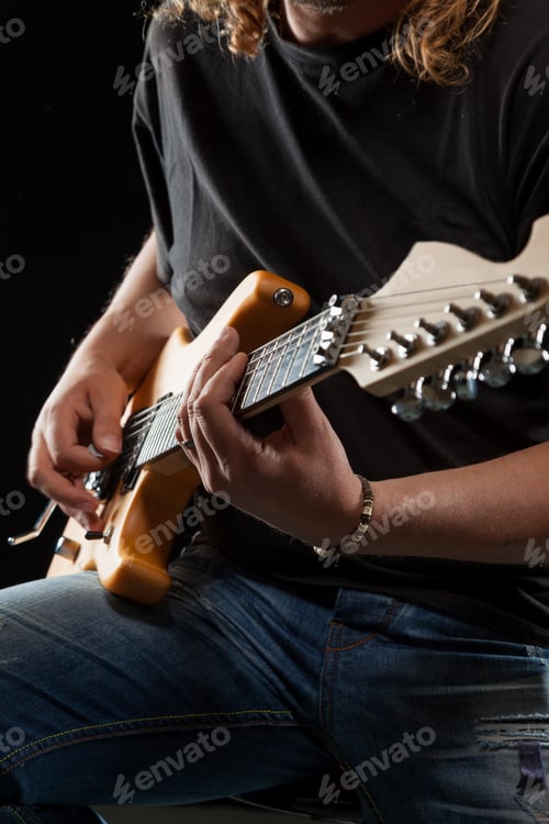 Preview: Guitar hero playing