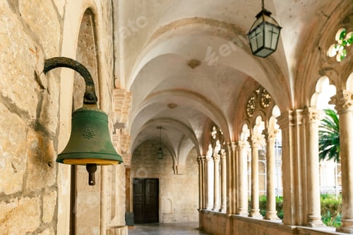 Preview: Gothic Courtyard in Dubrovnik Monastery Museum