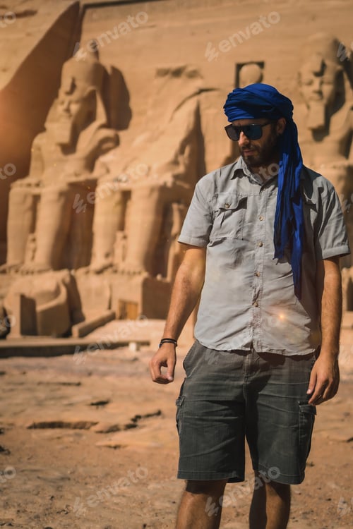 Preview: Portrait of a young tourist with a blue turban visiting the Abu Simbel Temple