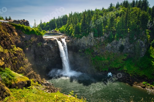 Preview: Snoqualmie Falls in Washington during daylight