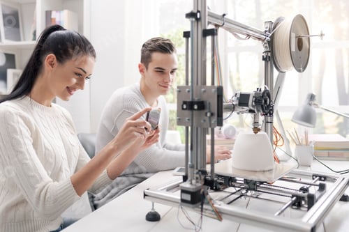 Preview: Academic students using a 3D printer in the lab