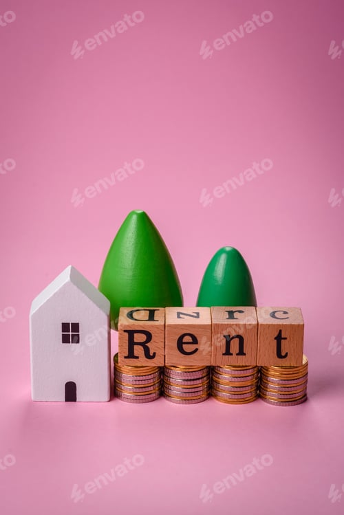 Preview: Small wooden house and the inscription for rent