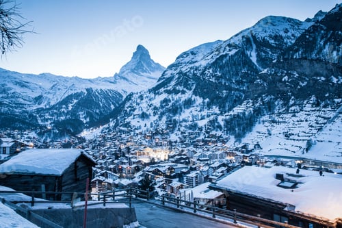 Preview: amazing view of Matterhorn peak from Zermatt