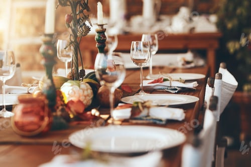 Preview: Keep your table setting simple and clean