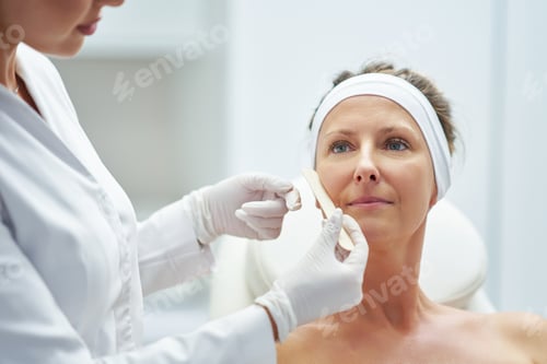 Preview: A scene of medical cosmetology treatments botulinum injection.