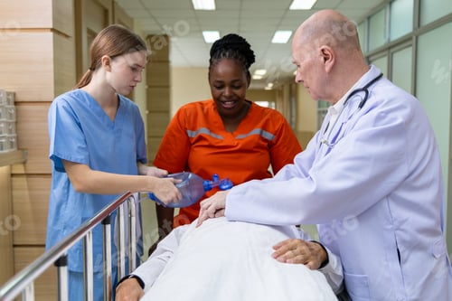 Preview: Medical emergency with patient receiving oxygen