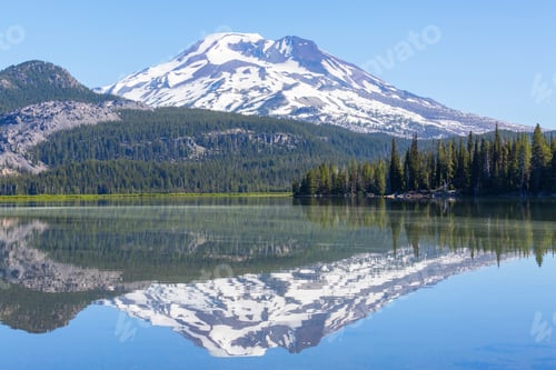 Preview: Lake in Oregon