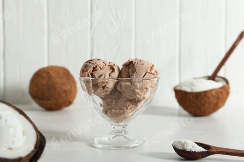 Preview: Summer dessert - ice cream, ice cream with coconut