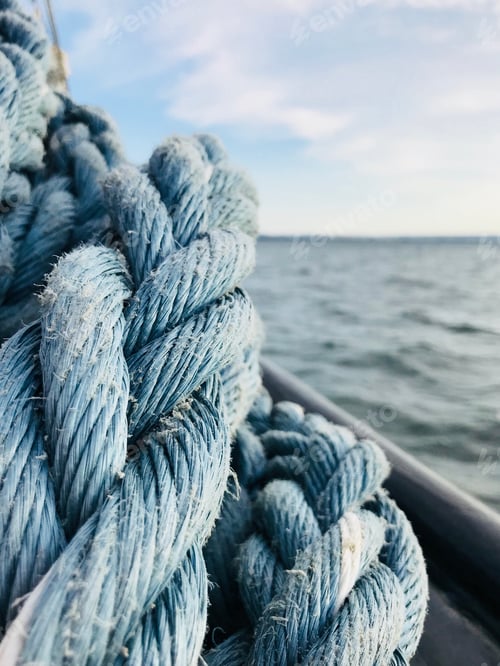 Preview: Ship in the sea