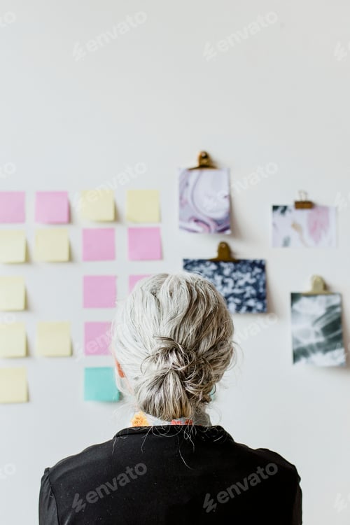 Preview: Senior businesswoman brainstorming