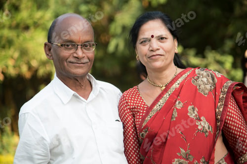 Preview: Asian senior couple at outdoor