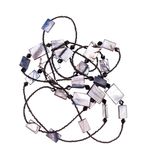 Preview: tangled neclace from beads and mother-of-pearl