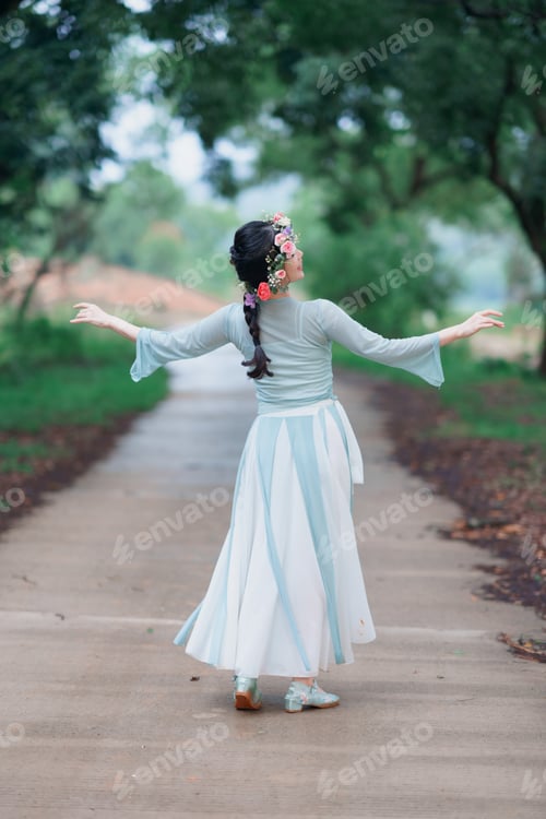 Preview: traditional Chinese clothing