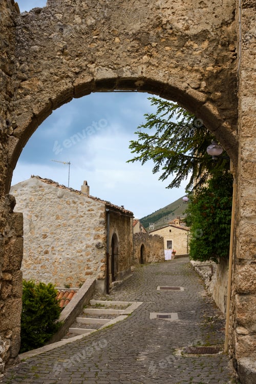 Preview: Santo Stefano di Sessanio, medieval village in the Gran Sasso Natural Park, Abruzzi