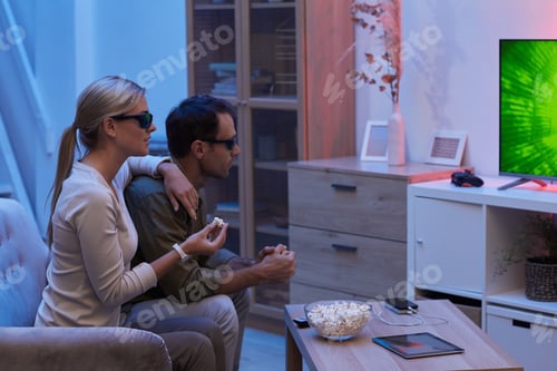 Preview: Couple watching 3D movie