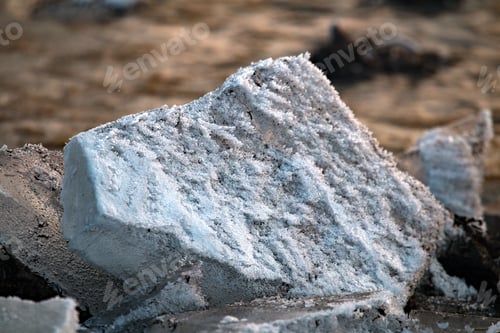Preview: Ice chunks, close-up