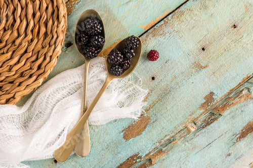 Preview: Blackberries in spoons