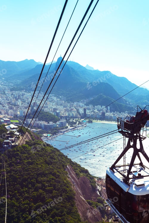 Preview: ropes of cable car at Sugar Loaf station
