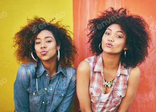Preview: Sending a pout out to besties