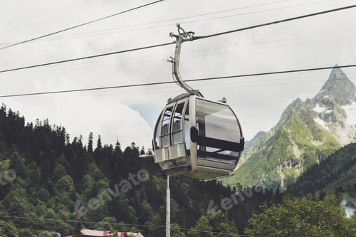 Preview: cableway cabin in the mountains