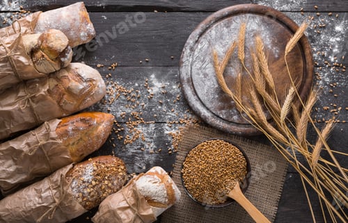 Preview: Bread bakery background. Brown and white wheat grain loaves composition