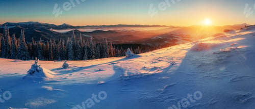 Preview: Fantastic winter landscape and worn trail leading into the mount