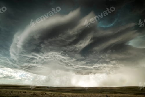 Preview: Supercell storm approaching the town of Burlington, Colorado, USA