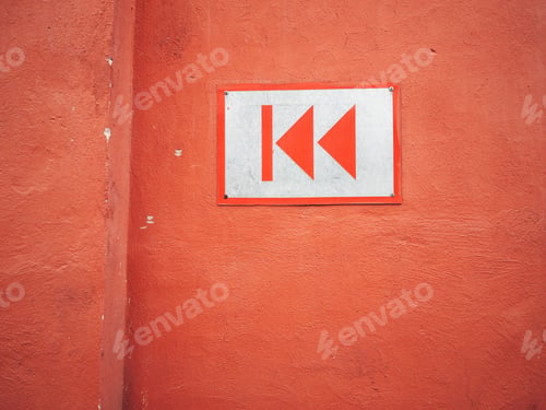 Preview: Minimal red background