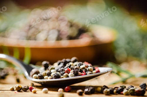 Preview: Peppercorn on rustic background.