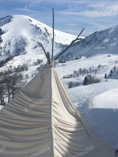 Preview: White teepee in the ski resort