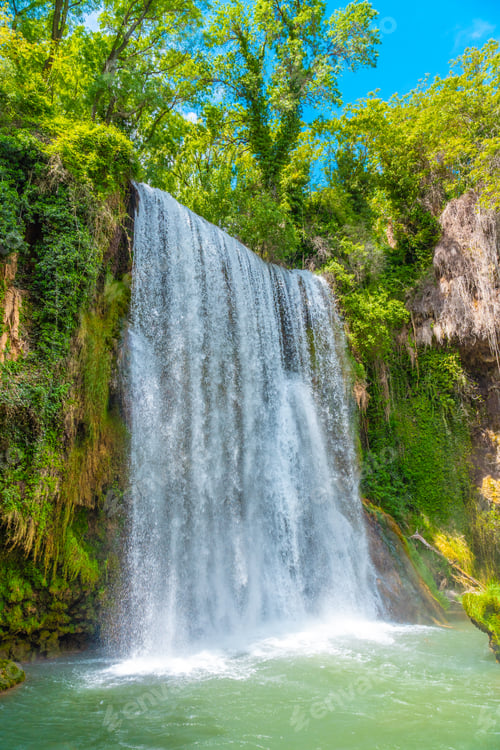 Preview: Beautiful La Caprichosa waterfall in the Monasterio de Piedra Natural Park, Aragon, Spain