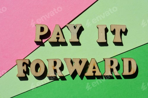 Preview: Pay It Forward, phrase as banner headline