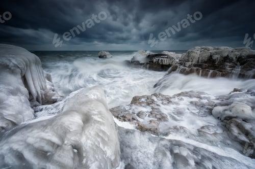 Preview: Winter sea
