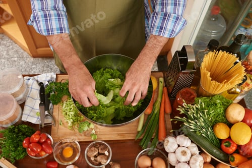 Preview: Making salad