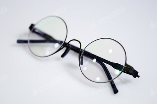 Preview: Circle glasses on the white background