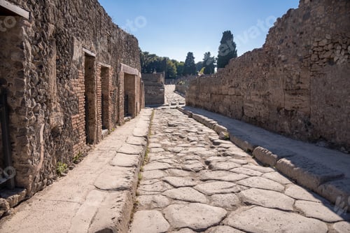Preview: Street in the ancient city of Pompeii, Italy