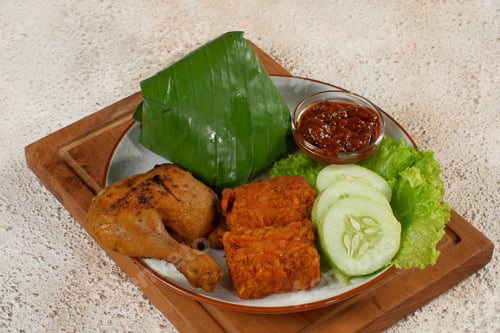 Preview: Nasi Timbel, Traditional Sundanese Rice Wrapped with Banana Leaf, Served with Fried Chicken, Tempeh,