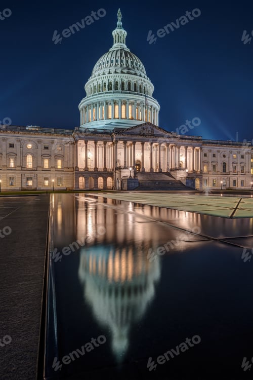 Preview: The illuminated U.S. Capitol Building in Washington D.C. at night