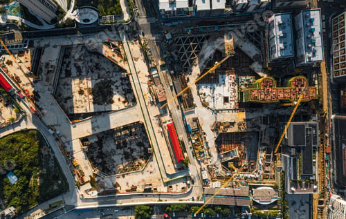 Preview: The construction site by the Yangtze River, the framework of the foundation has been completed