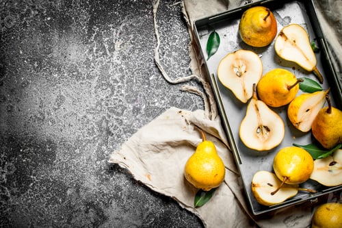 Preview: Pear pieces in a box.