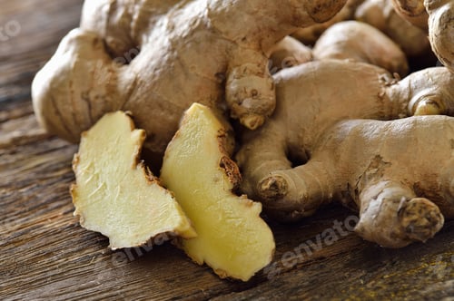 Preview: ginger sliced in wood bowl