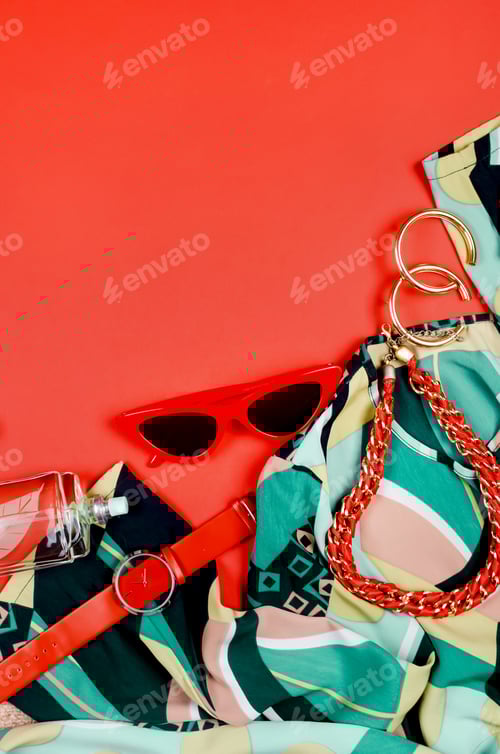 Preview: Women's Summer red and green outfit set of clothes and accessories