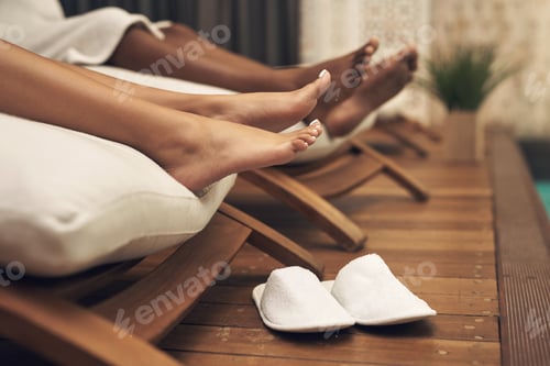 Preview: A couples spa day is what you need. Cropped shot of a couple spending the day together at a spa.